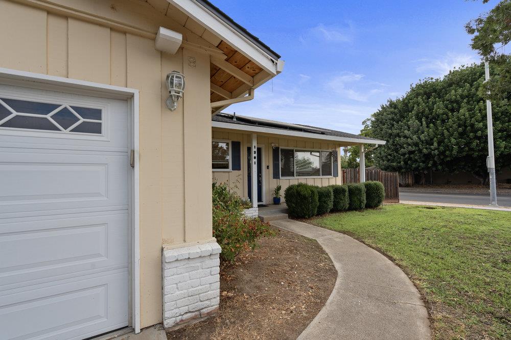 1301 3rd Street Gilroy, CA 95020 - Photo 5 of 35