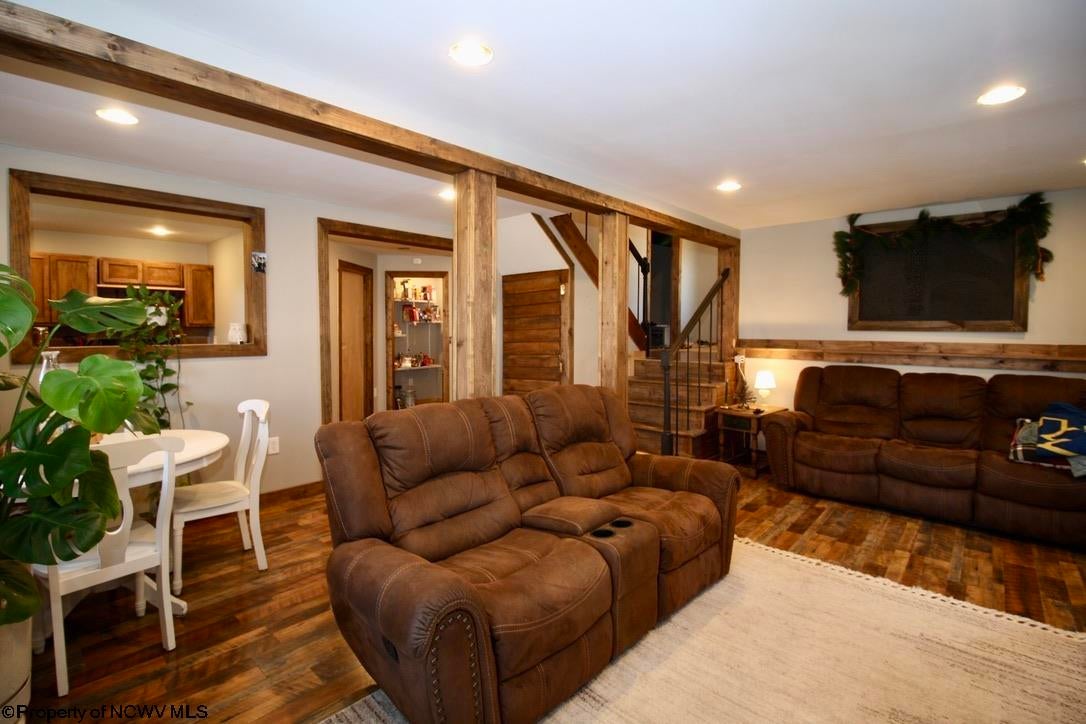 625 Q Reedsville, WV 26547 - Photo 10 of 33 Gallery Image 10