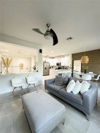 $3,990 | 13017 Riverwalk Circle South, Plantation, FL 33325