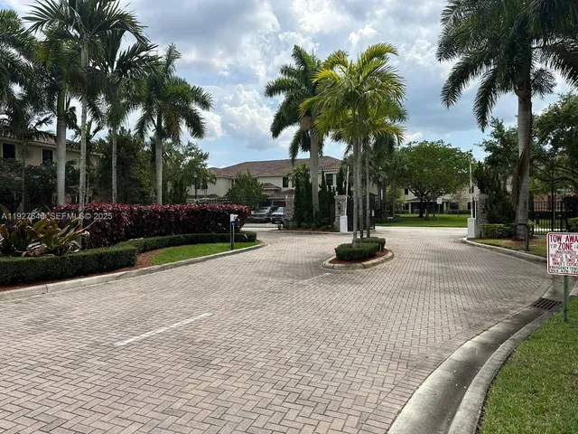 $4,000 | 13017 Riverwalk Circle South, Plantation, FL 33325