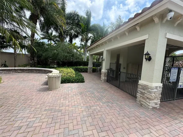 $3,990 | 13017 Riverwalk Circle South, Plantation, FL 33325