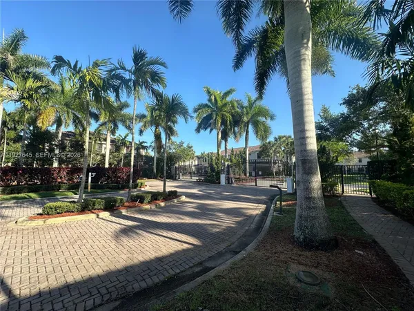 $3,990 | 13017 Riverwalk Circle South, Plantation, FL 33325
