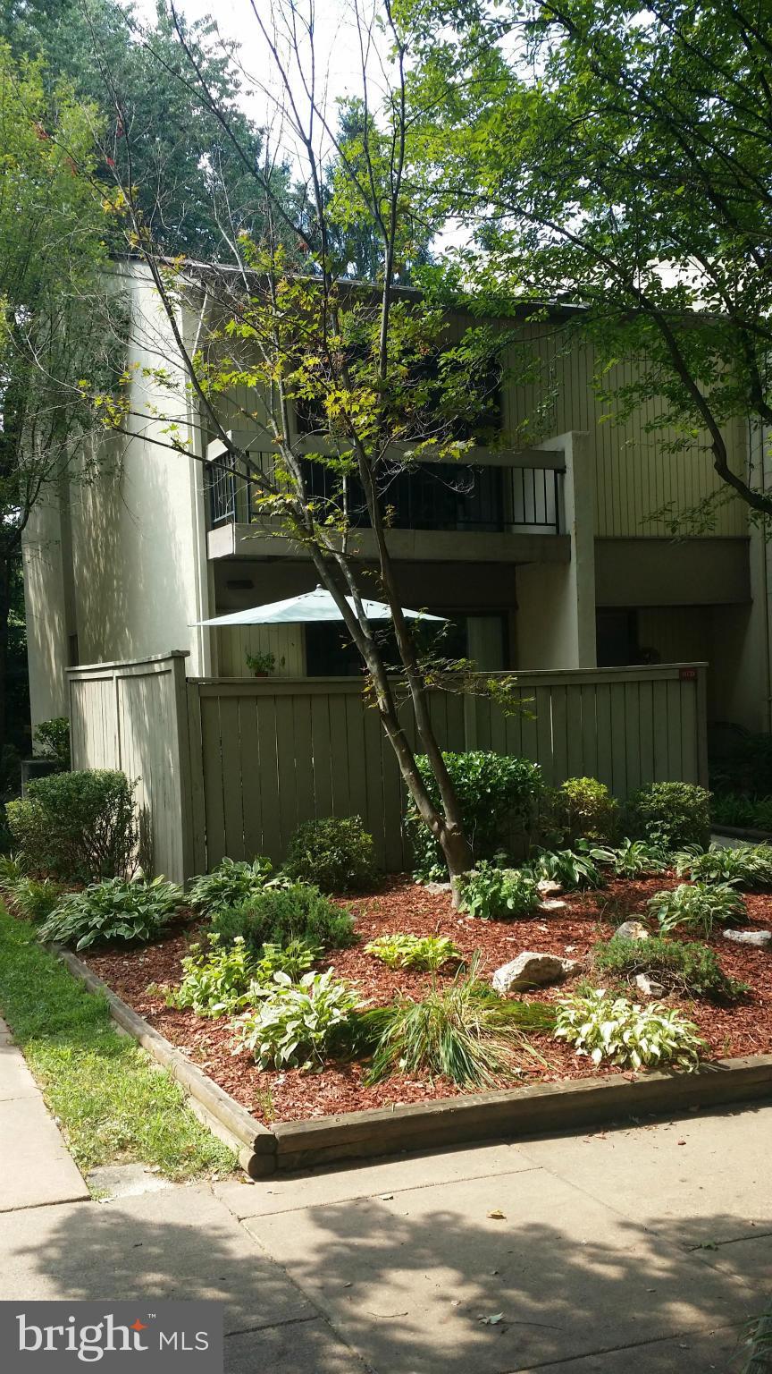 11721 Newbridge Court Reston, VA 20191 - Photo 30 of 30 Exterior (Front)