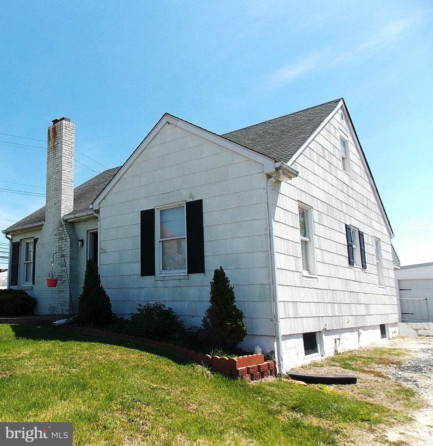 10745 Philadelphia Road White Marsh, MD 21162 - Photo 4 of 17 Exterior (Front)