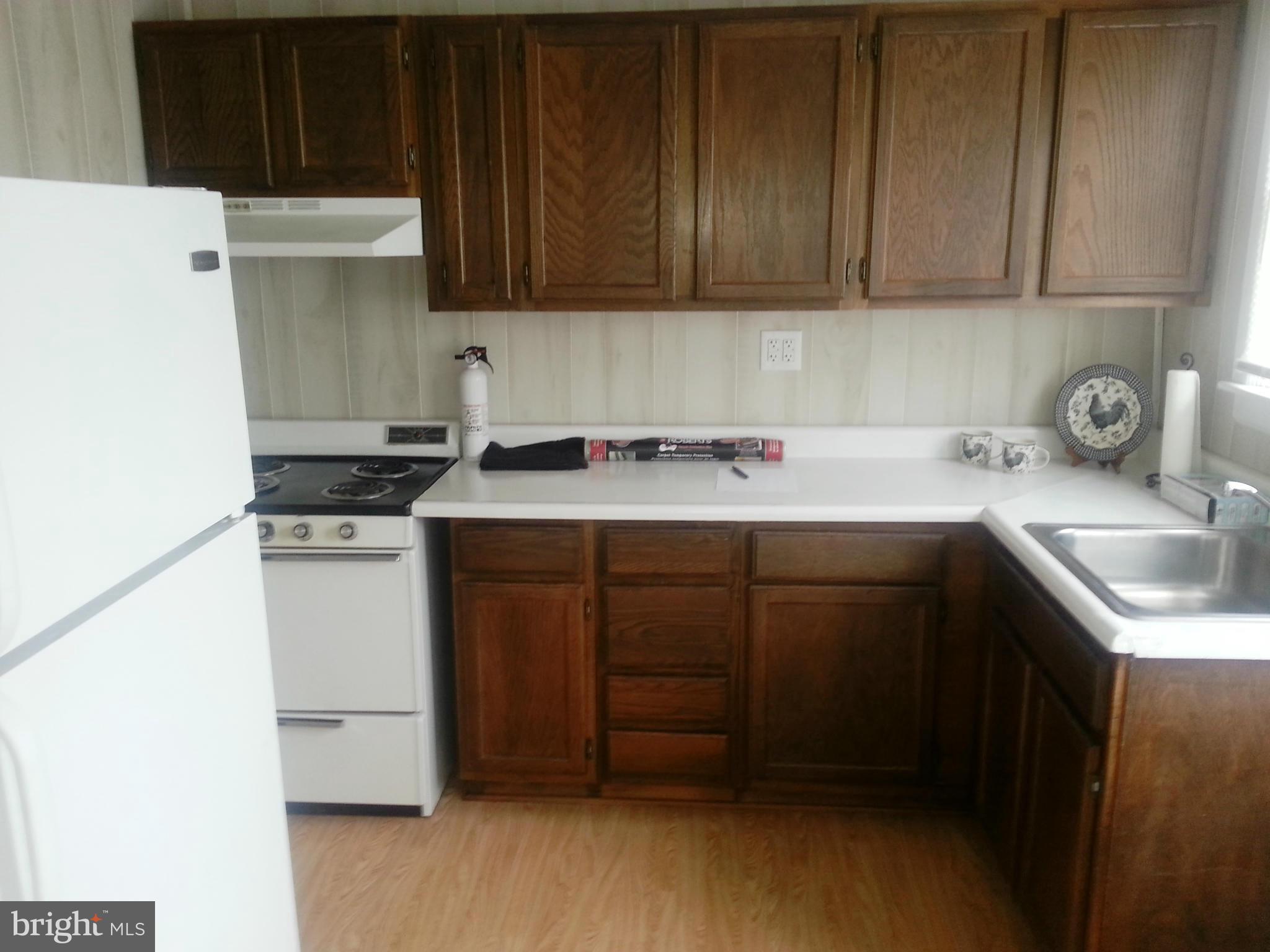 10745 Philadelphia Road White Marsh, MD 21162 - Photo 9 of 17 Kitchen