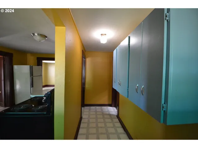 a picture of a city view