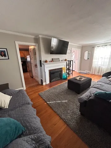 $380,000 | 118 Field Road, Longmeadow, MA 01106