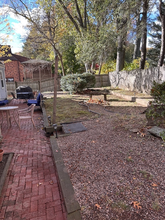 118 Field Road Longmeadow, MA 01106 - Photo 6 of 40