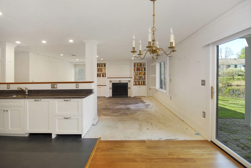 27 Concord Greene, Unit 1 Concord, MA 01742 - Photo 12 of 36