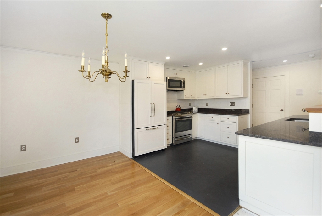 27 Concord Greene, Unit 1 Concord, MA 01742 - Photo 16 of 36