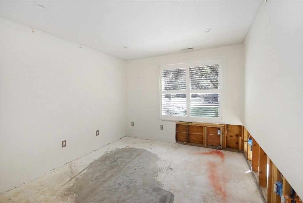 27 Concord Greene, Unit 1 Concord, MA 01742 - Photo 18 of 36