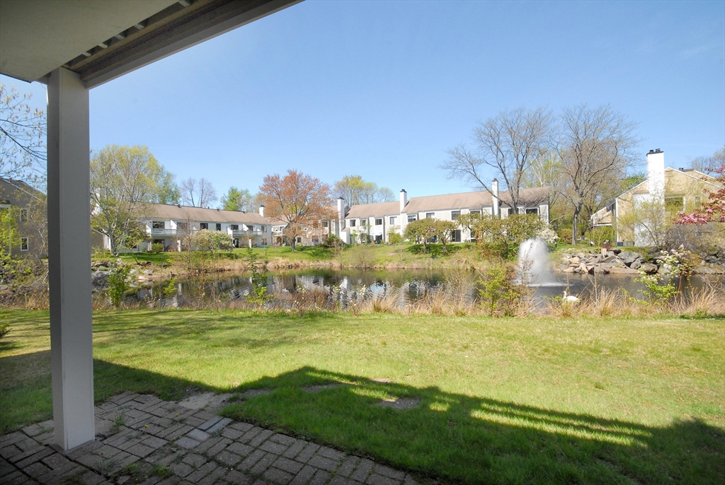 27 Concord Greene, Unit 1 Concord, MA 01742 - Photo 30 of 36