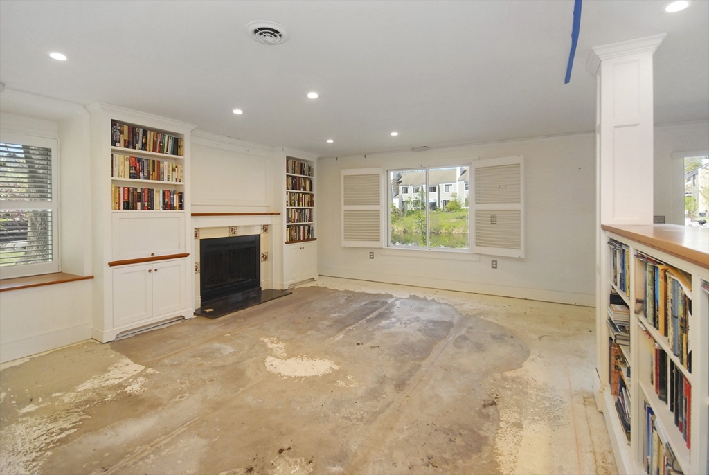 27 Concord Greene, Unit 1 Concord, MA 01742 - Photo 6 of 36