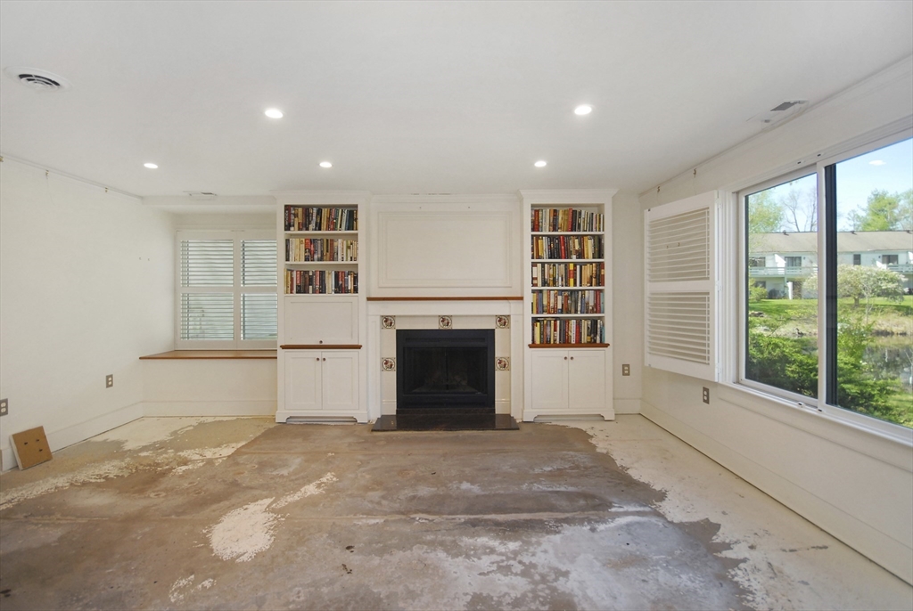 27 Concord Greene, Unit 1 Concord, MA 01742 - Photo 7 of 36