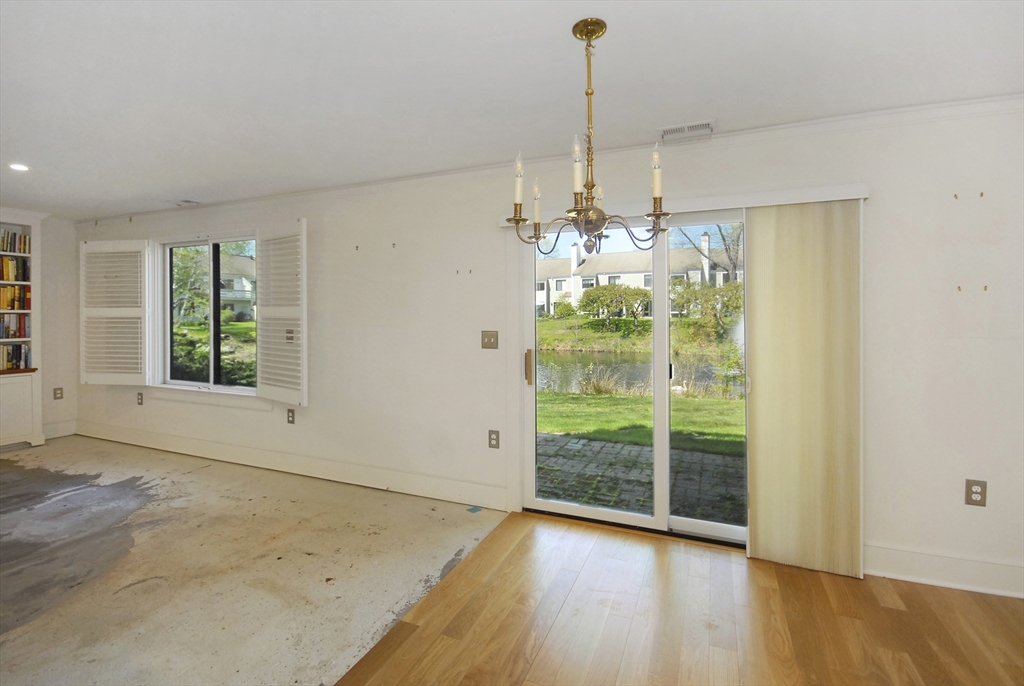 27 Concord Greene, Unit 1 Concord, MA 01742 - Photo 8 of 36