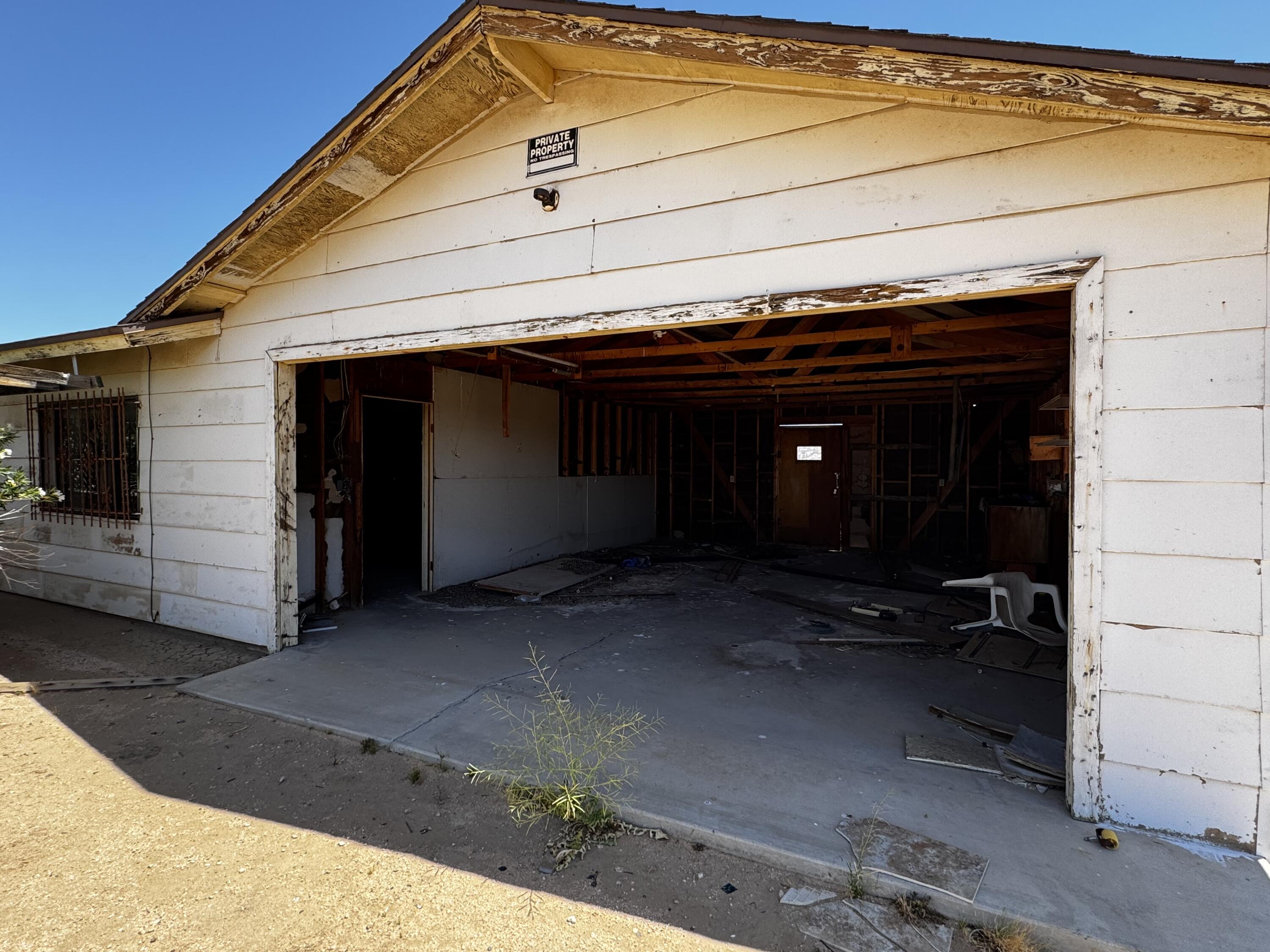 757 Mt Nebo Road Joshua Tree, CA 92252 - Photo 3 of 17