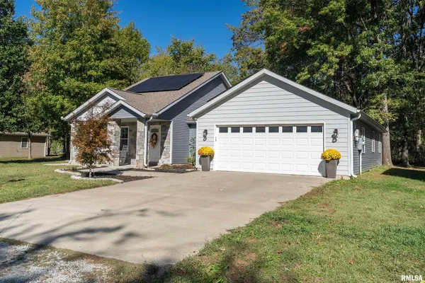 $309,999 | 412 Noah Lane, Carterville, IL 62918