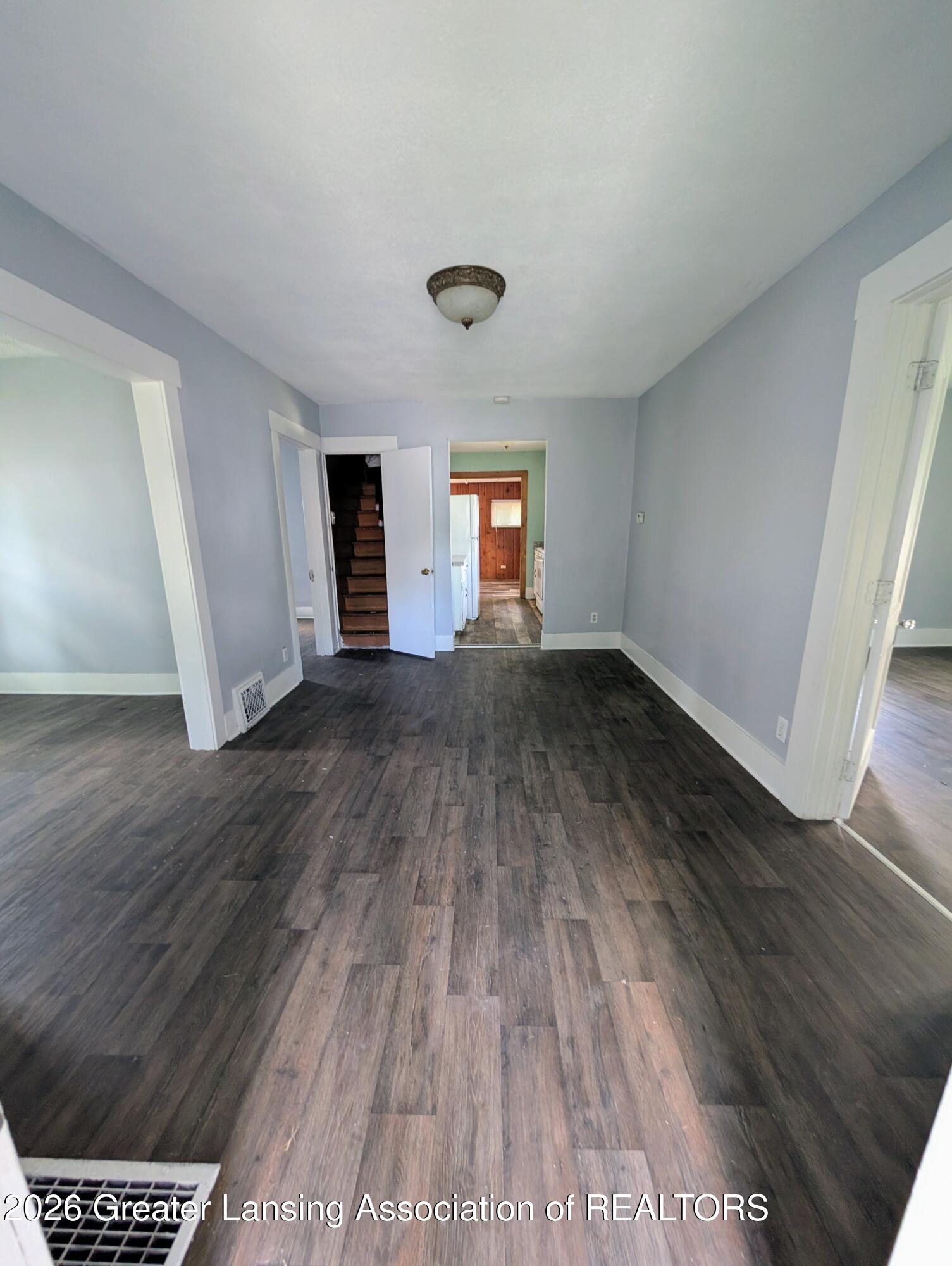 1310 West Maple Street Lansing, MI 48915 - Photo 3 of 16 PXL_20250828_223223889.MP~2