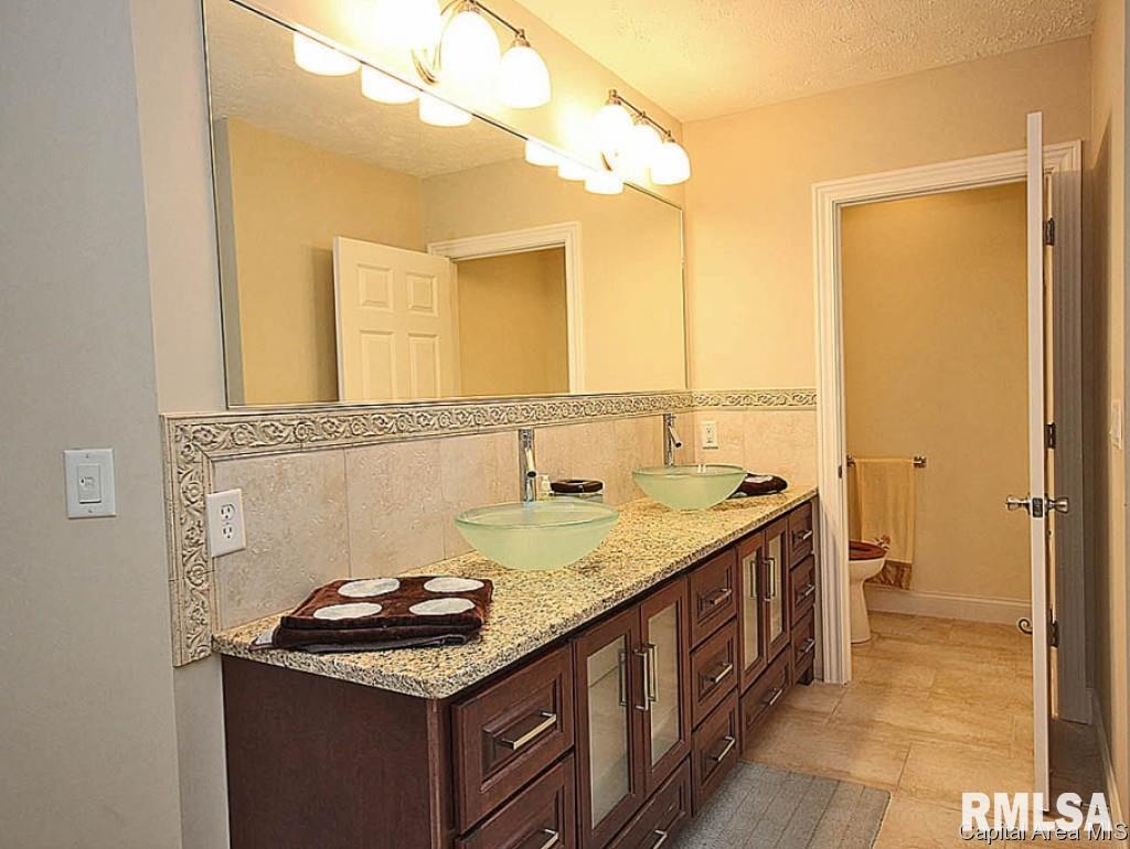 13 Fairview Lane Springfield, IL 62711 - Photo 14 of 27