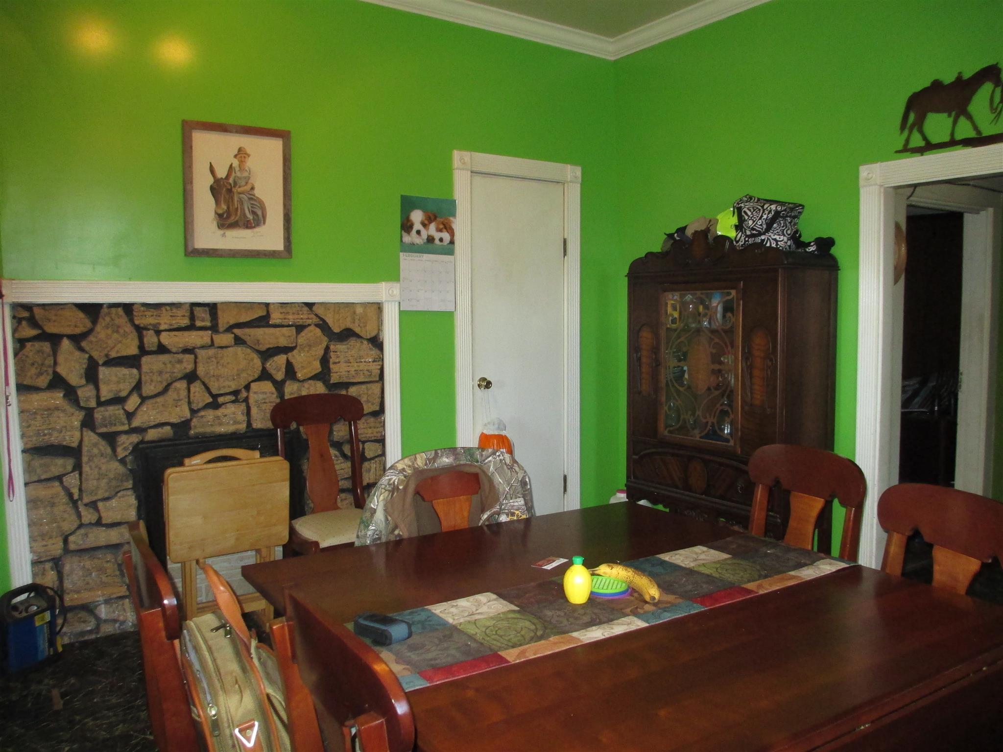 1935 Chicken Road Lebanon, TN 37090 - Photo 9 of 28 a room with furniture and a large window