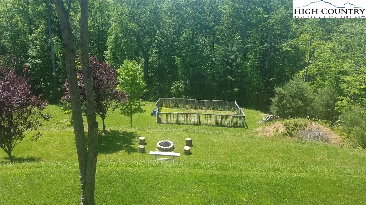 178 High Peak Road Lenoir, NC 28645 - Photo 5 of 32 Gallery Image 5