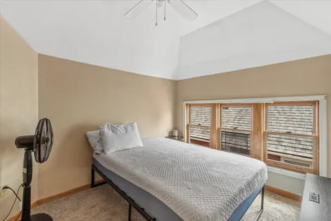 $525,000 | 2960 North Maryland Avenue, Unit 2962, Milwaukee, WI 53211