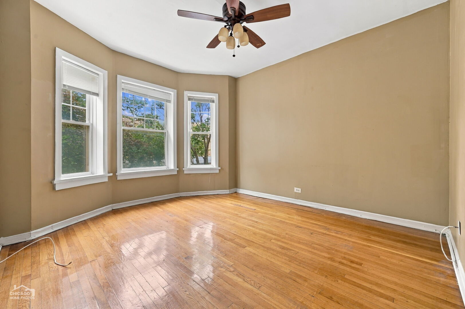4540 North Sheridan Road, Unit 2 Chicago, IL 60640 - Photo 2 of 22 Gallery Image 2