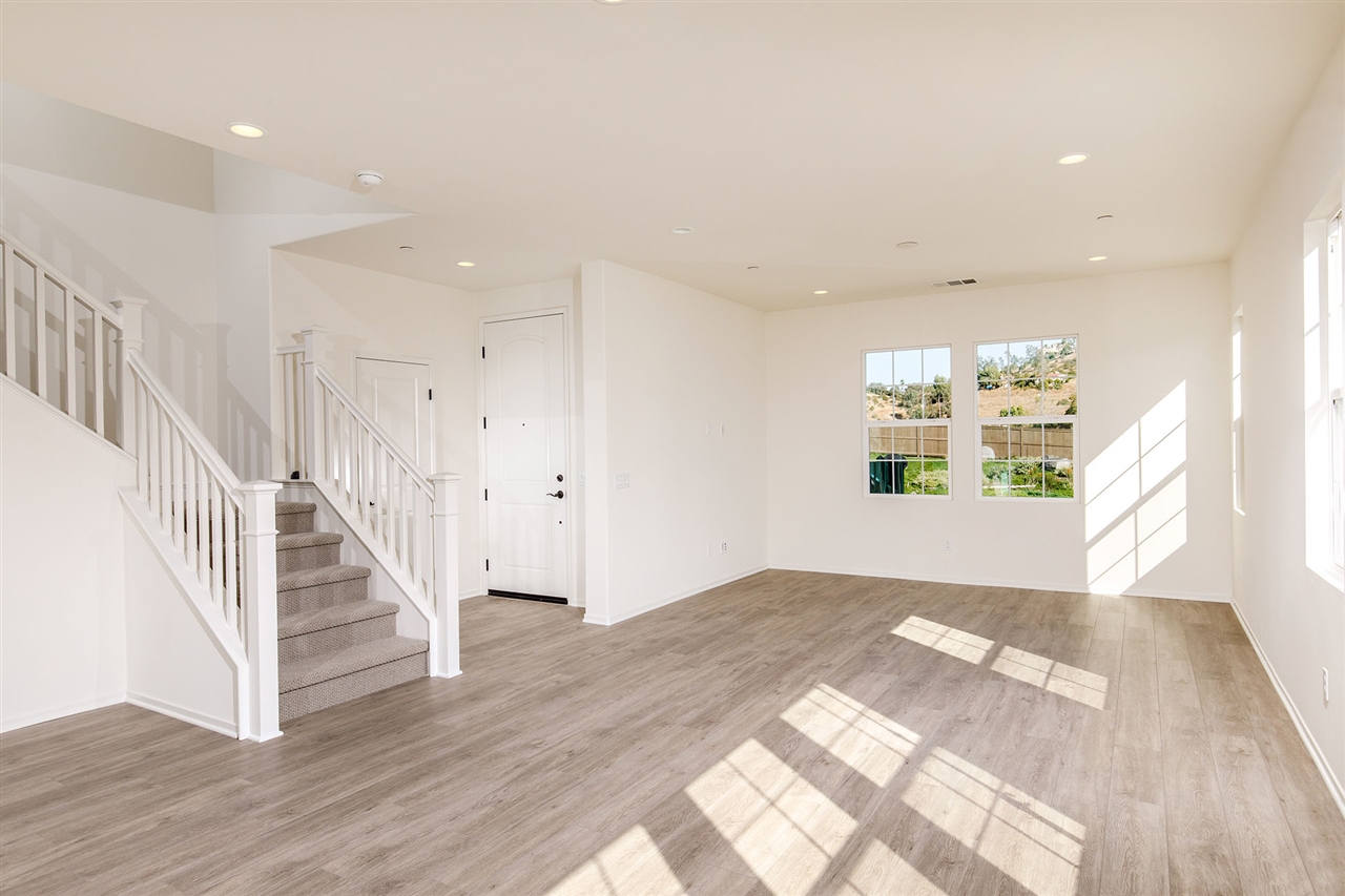 21689 Trail Ridge Drive Escondido, CA 92029 - Photo 5 of 21 Gallery Image 5