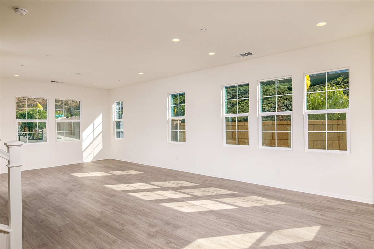 21689 Trail Ridge Drive Escondido, CA 92029 - Photo 6 of 21 Gallery Image 6