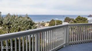 5277 Northwest Logan Road Lincoln City, OR 97367 - Photo 9 of 19 Full West Facing deck