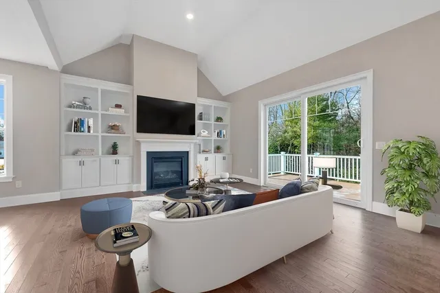 $1,025,000 | 11 Weber Farm Road, Unit 11, Wrentham, MA 02093