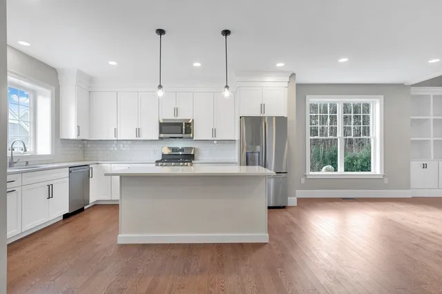 $1,025,000 | 11 Weber Farm Road, Unit 11, Wrentham, MA 02093