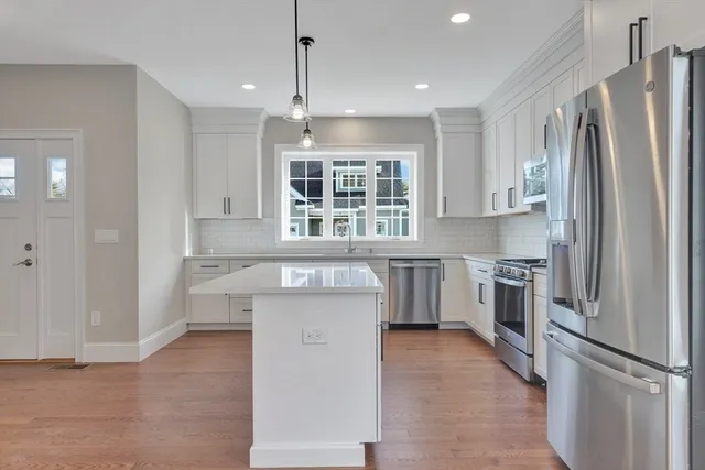 $1,025,000 | 11 Weber Farm Road, Unit 11, Wrentham, MA 02093