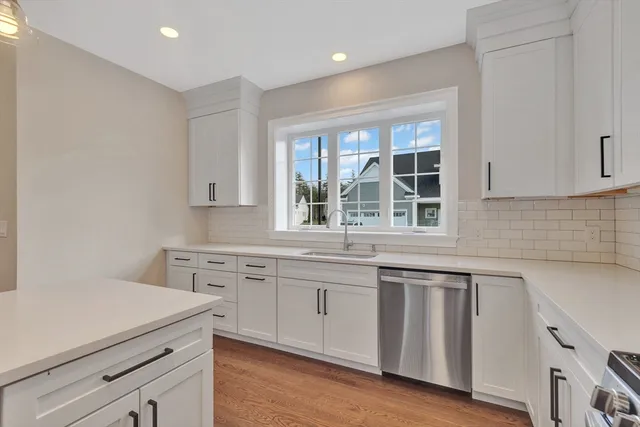 $1,025,000 | 11 Weber Farm Road, Unit 11, Wrentham, MA 02093