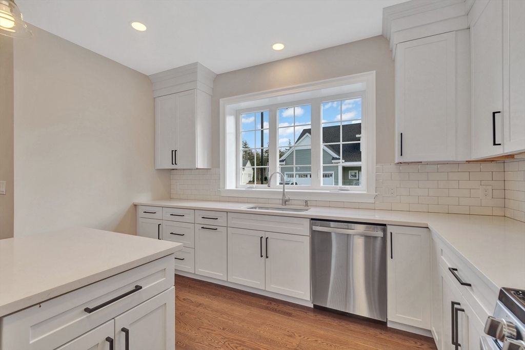 11 Weber Farm Road, Unit 11 Wrentham, MA 02093 - Photo 9 of 34