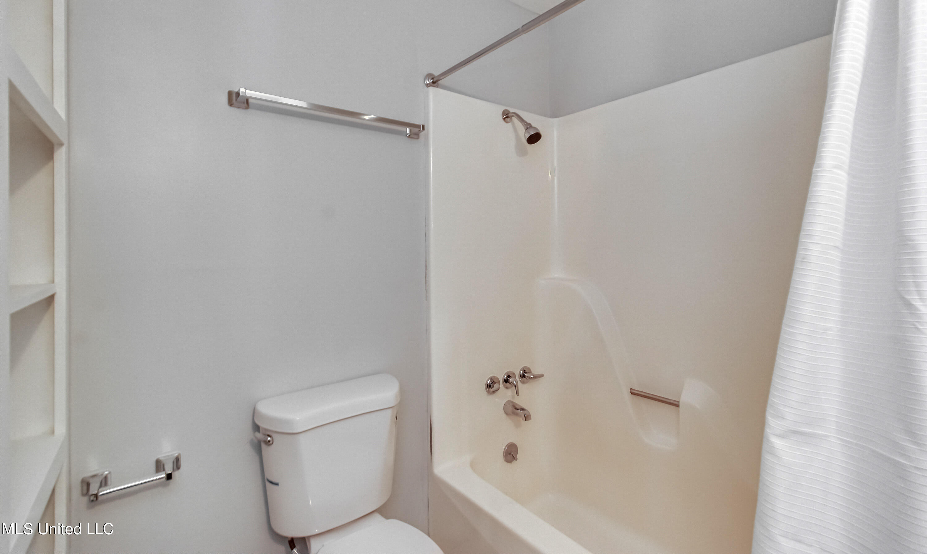 5887 Scotland Road Bentonia, MS 39040 - Photo 37 of 41 5887 Scotland Rd-27