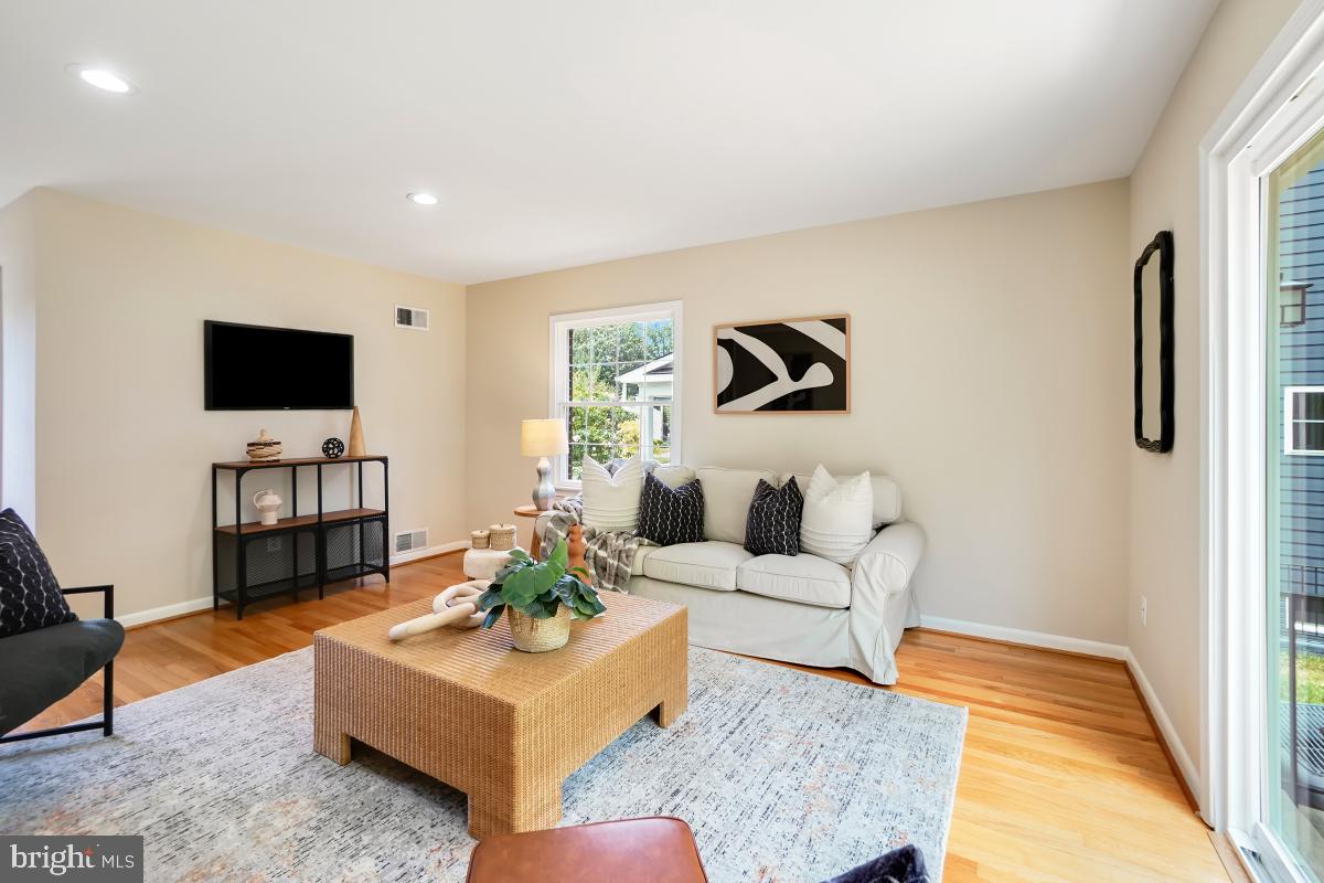 5019 34th Road North Arlington, VA 22207 - Photo 23 of 40 Gallery Image 23