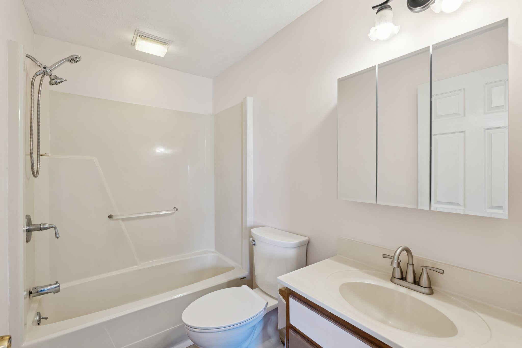 538 South Street Biddeford, ME 04005 - Photo 30 of 46 33_DSC09537