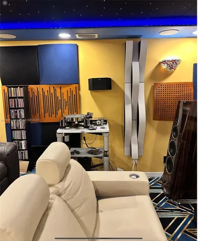 $640,000 | 6105 Royal Poinciana Lane, Tamarac, FL 33319