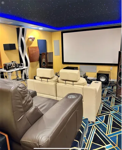 $640,000 | 6105 Royal Poinciana Lane, Tamarac, FL 33319