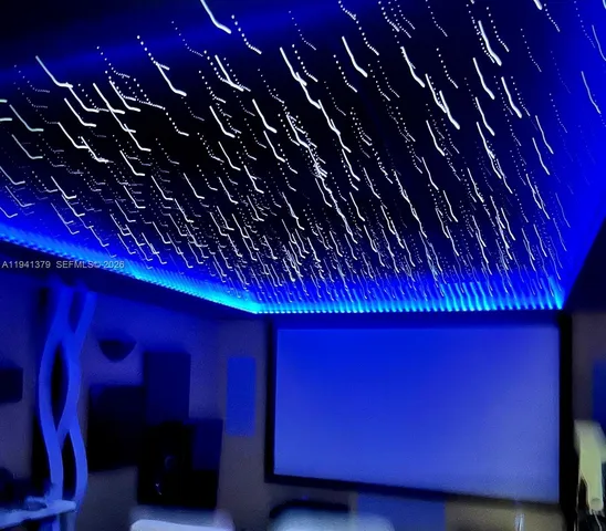 $640,000 | 6105 Royal Poinciana Lane, Tamarac, FL 33319