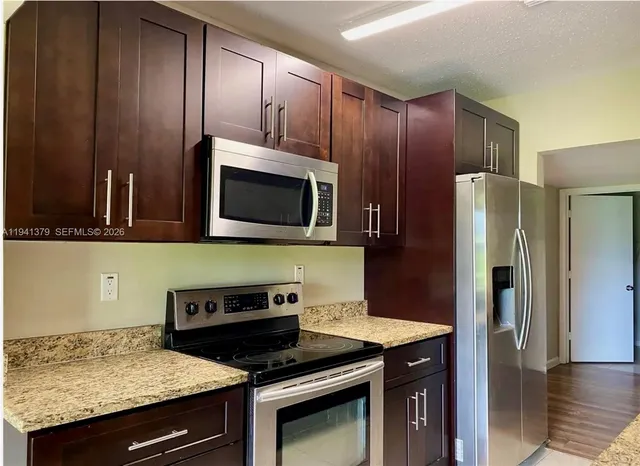 $640,000 | 6105 Royal Poinciana Lane, Tamarac, FL 33319