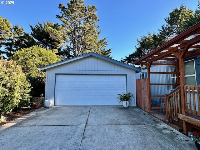 1601 Rhododendron Drive, Unit 693 Florence, OR 97439 - Photo 4 of 31 Gallery Image 4