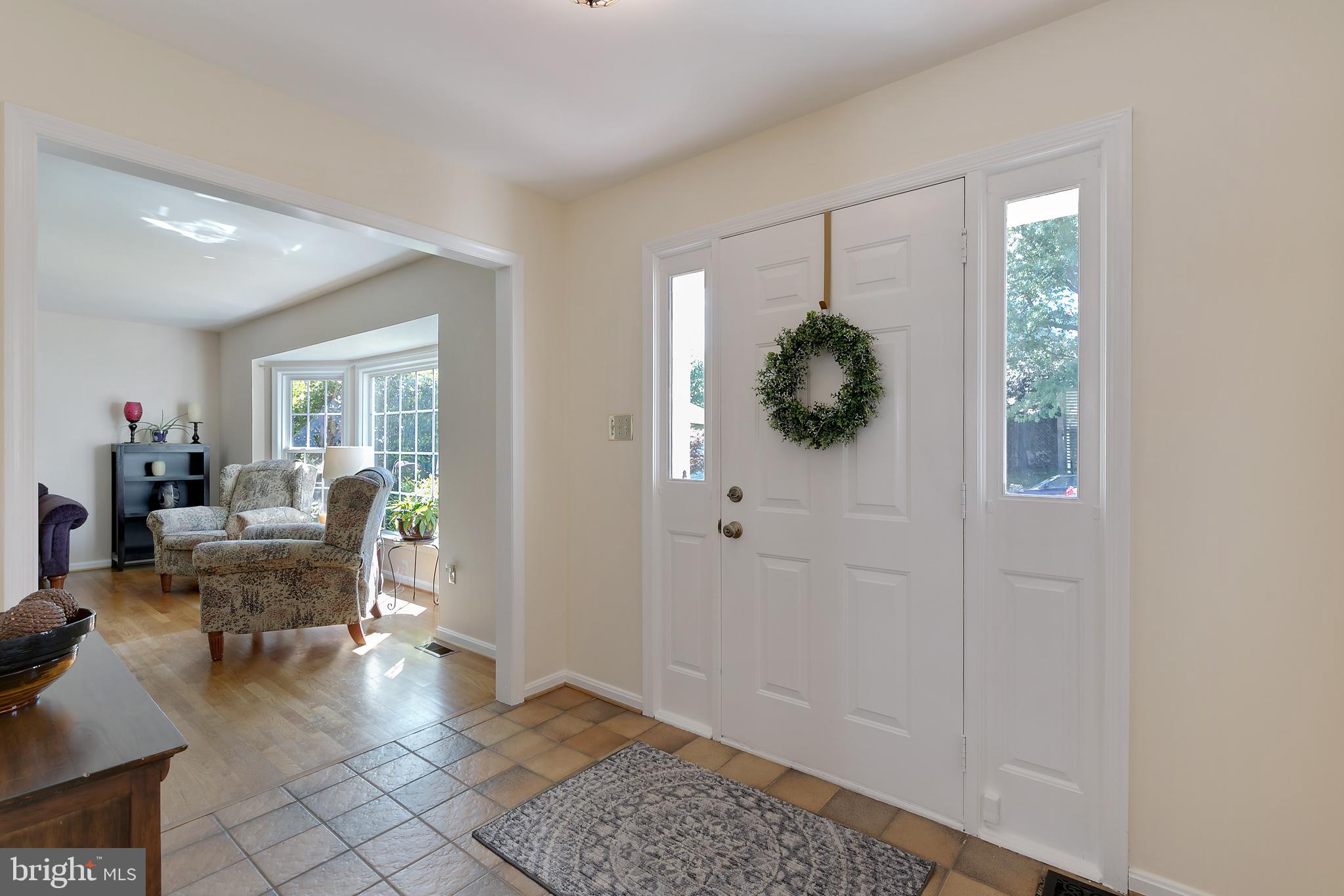 4501 Gilbertson Road Fairfax, VA 22032 - Photo 2 of 33 WARM AND WELCOMING
