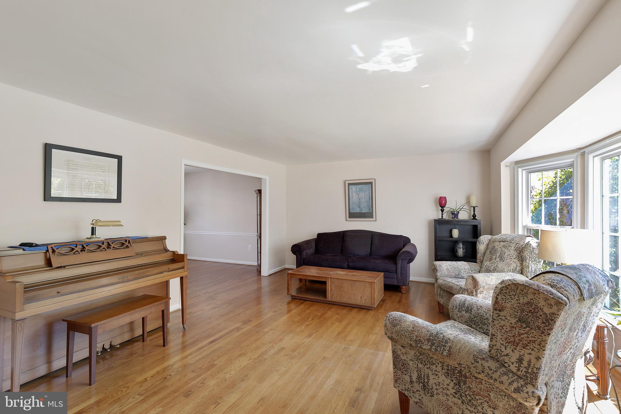 4501 Gilbertson Road Fairfax, VA 22032 - Photo 18 of 33 LIVING ROOM, BAY PICTURE WINDOW, HARDWOODS