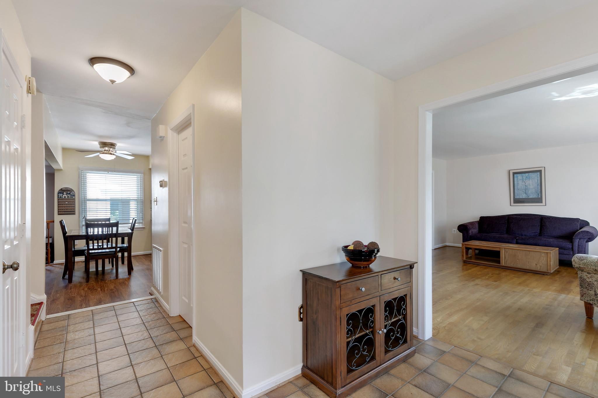 4501 Gilbertson Road Fairfax, VA 22032 - Photo 3 of 33 FOYER TO NOTEWORTHY-SIZED LIVING AREAS