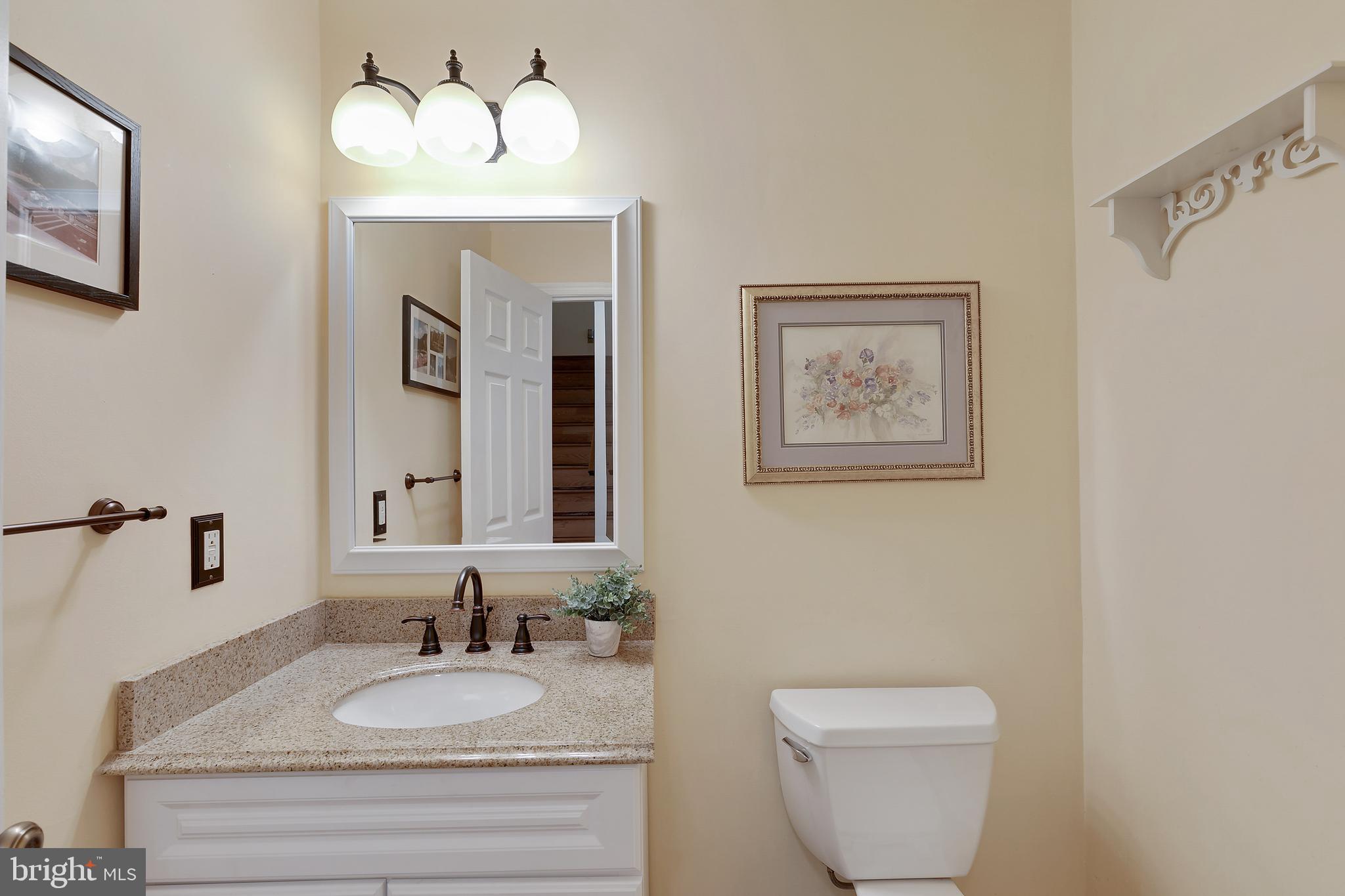 4501 Gilbertson Road Fairfax, VA 22032 - Photo 22 of 33 POWDER BATH, MAIN LEVEL