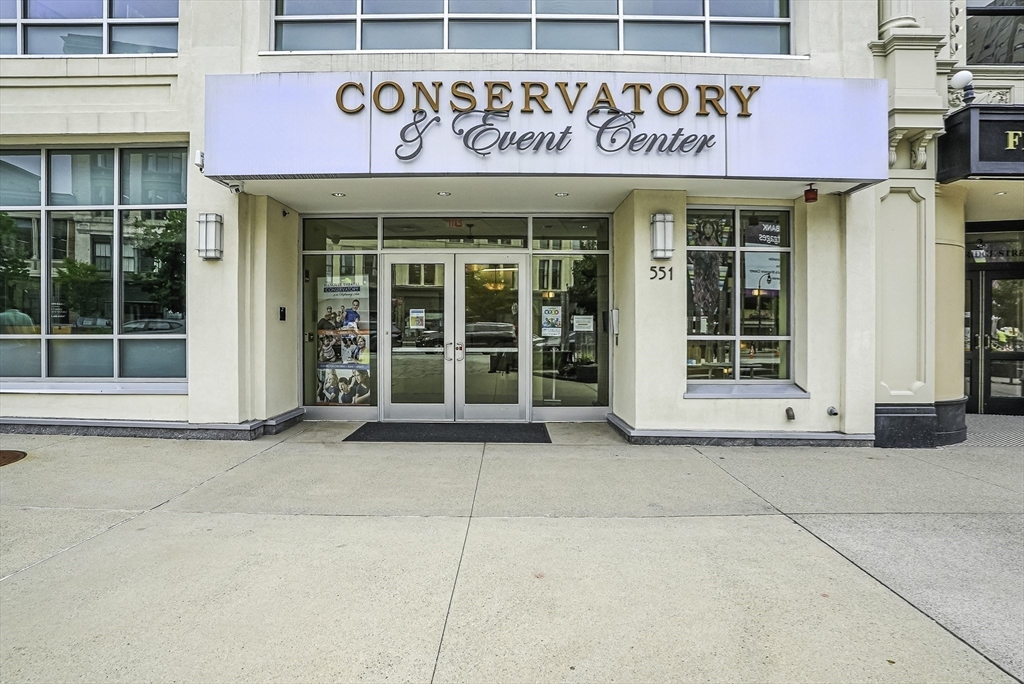 531 Main Street, Unit 410M Worcester, MA 01608 - Photo 26 of 32 a view of a stores