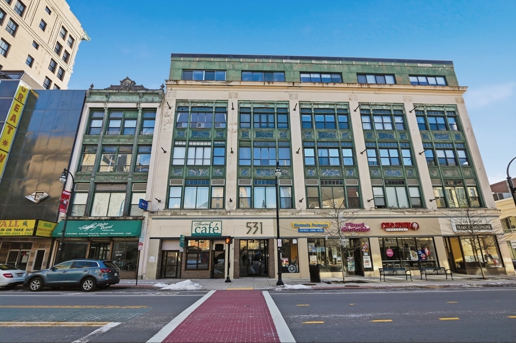 531 Main Street, Unit 410M Worcester, MA 01608 - Photo 31 of 32 front view of a building and a street
