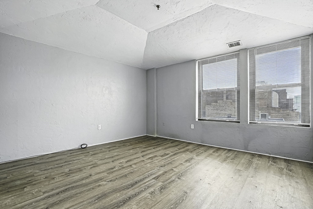 531 Main Street, Unit 410M Worcester, MA 01608 - Photo 8 of 32